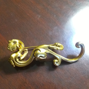 Dragon Coat Pin/Brooch from Metropolitan Museum