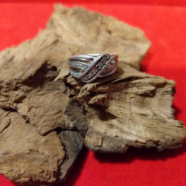 Vintage Sterling Silver Diamond Cut ring