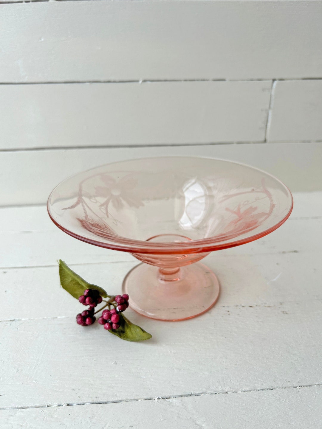 Vintage Pink Depression Glass Pedestal Bowl With Etched Grapes