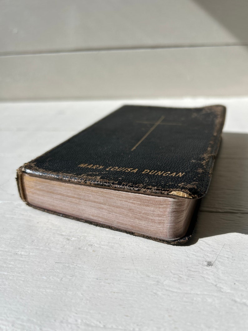 Vintage 1950's Black Common Prayer Hymnal With Gold Pages // Antique Religious Decor, Bible For Bookshelf, Mantle, Rustic // Perfect Gift image 6