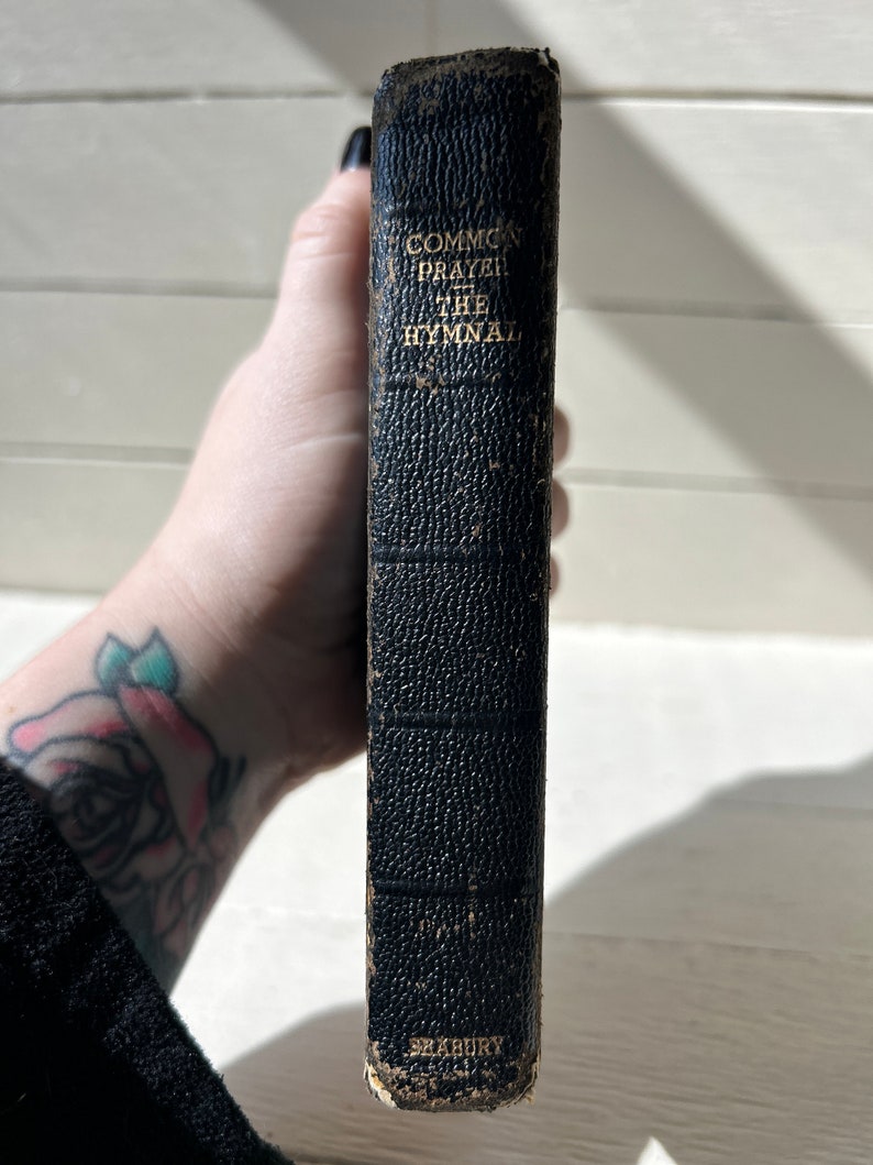 Vintage 1950's Black Common Prayer Hymnal With Gold Pages // Antique Religious Decor, Bible For Bookshelf, Mantle, Rustic // Perfect Gift image 3