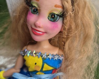 Poupée Disney/OMG personnalisée OOAK Pride hybride
