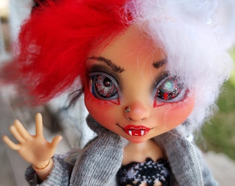 Club de cuevas OOAK personalizado Emberly Vampiro