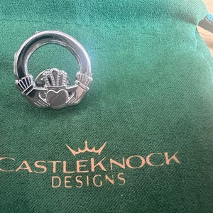 Claddagh Ring Suit Pin Silver Irish Jewelry Gift for Him Wedding Anniversary Men&#39;s Accessories Classic Irish Heritage Wedding Gift for Groom