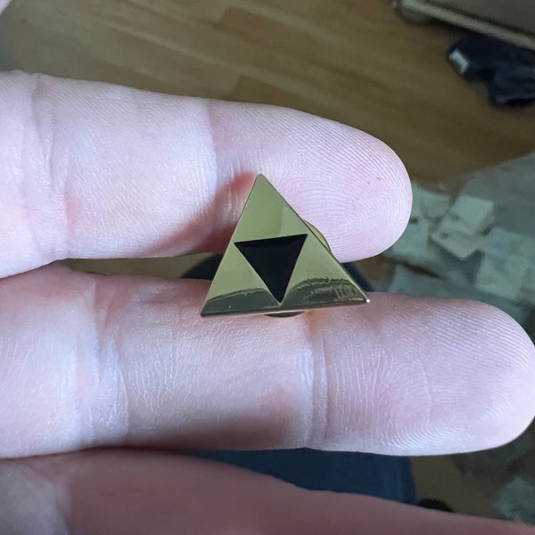 Légende de Zelda Triforce Suit Pin/Revers/Broche Plaqué Or 18 carats