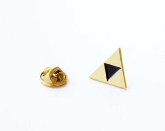 Legend of Zelda Triforce Suit Pin Lapel Elegant Unique Accessory for Fans Ideal Gift for Gamers and Collectors Perfect for Special Occasions