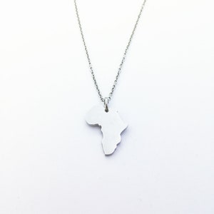 África mapa collar de plata continente africano colgante joyería minimalista plata África collar étnico africano collar regalo de viaje para ella