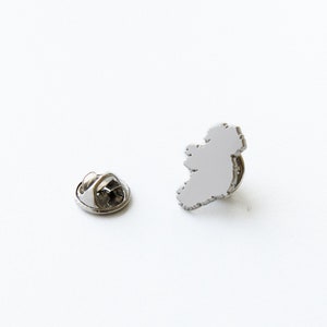 Map of Ireland Suit Pin Ireland Map Lapel Pin Jewelry Ireland Continent Accessory Men's Suit Pin Ireland Brooch Gift for Him or Her