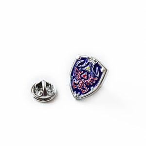 Zelda Hylian Shield Suit Pin Lapel Pin Gaming Accessory Zelda-Inspired Jewelry Unique Gift for Gamers Stylish Hylian Shield Design