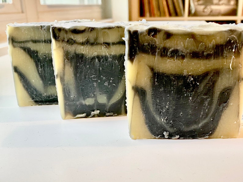 Activated Charcoal & Clay Absorbing Facial Soap vegan / palm oil-free / no artificial fragrances or colors image 6