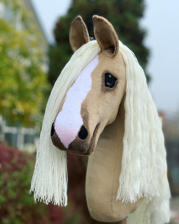 Cavallo da hobby Palomino leggero con criniera lunga cavallo da hobby con  bastone con criniera lunga. Ottimo regalo per bambini e adolescenti -   Italia