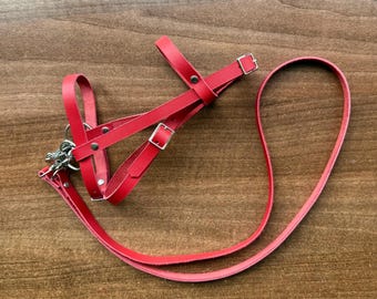 Steckenpferd Trensenzaum in rot aus 100% Echtleder (hochwertige Zaumzeug für Steckenpferd, Steckenpferd Zaumzeug)