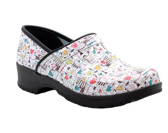 BJORK Flex Pro Closed Back Cat Love Leather Clogs