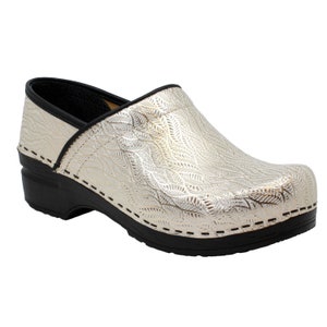 BJORK Professional Mysa Natural Engraved / Tooled Gold Leather Clogs