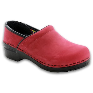 BJORK Professional Berry Oiled Leather Clogs