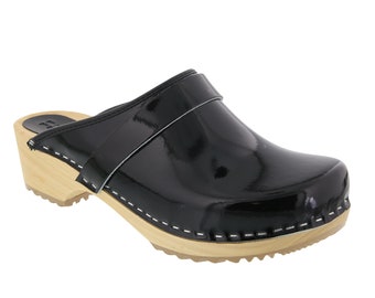 Leia Classic Wood Clogs in Black Patent Leather
