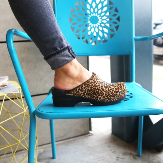 leopard print clogs