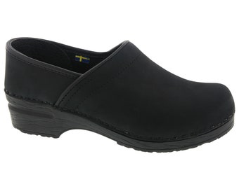 BJORK Professional Black Oiled Leather Clogs