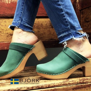 Tia Wood Mid-Heel Fashion Clogs in Forest Full Grain Leather