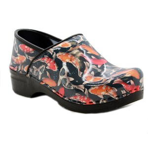 KLÄGN / BJORK Professional PLUS &quot;Fisk&quot; Clogs in Patent Leather