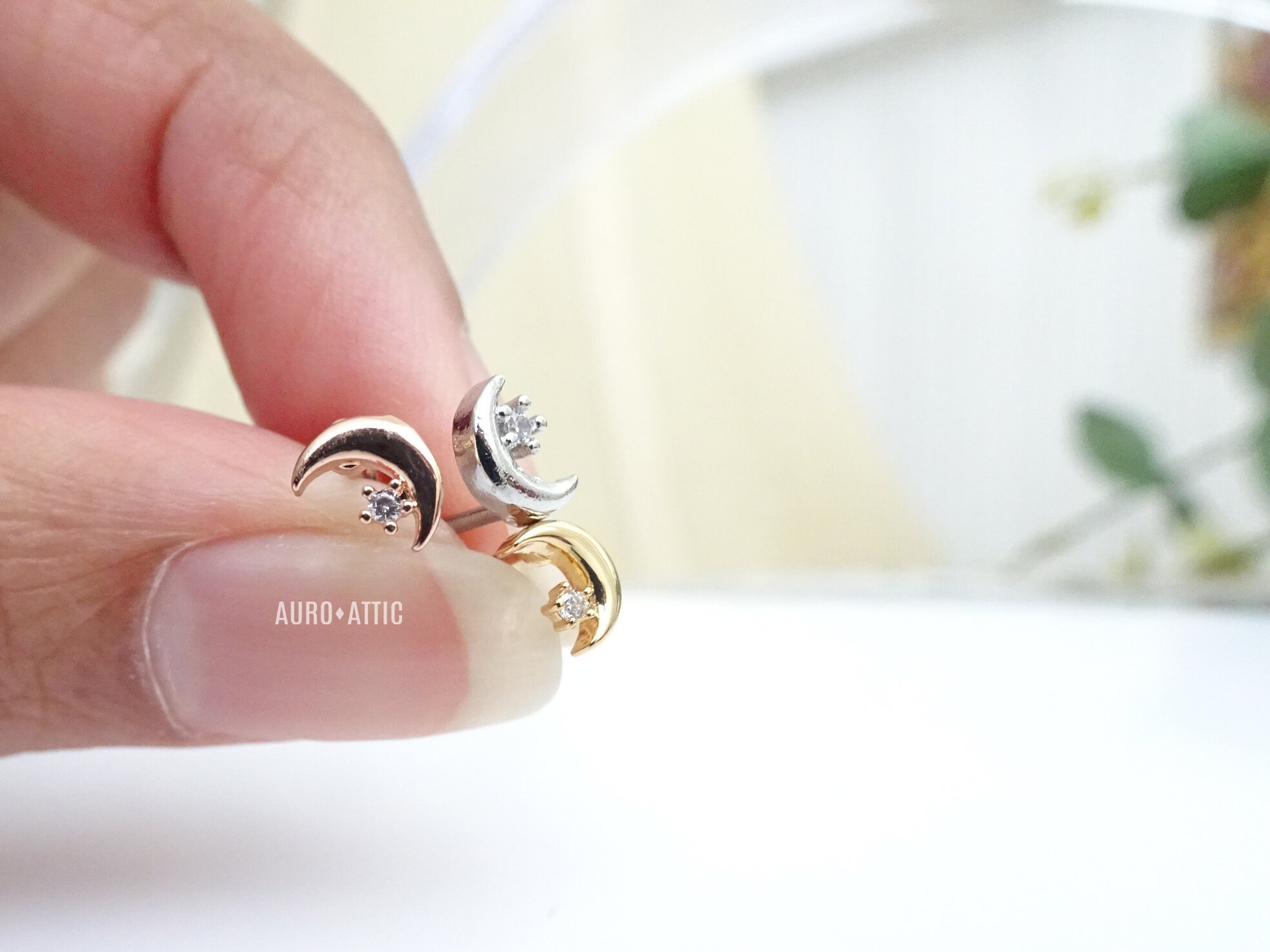 Barbell or Labret Stud Pearl White Flower Piercing 18G,20G 16G CZ Stainless Steel Cartilage Piercing,Helix Earring,Conch,Tragus
