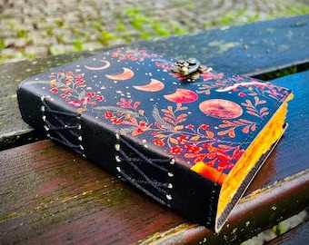 Leren Moon Eclipse-dagboek, vintage slot, papier met randafwerking
