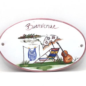 Pretty, fully customizable house plaque, guitar and welcome motif