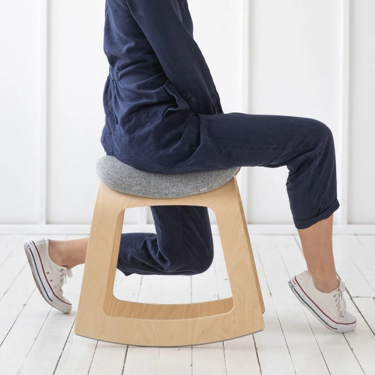  VILNO Ergonomic Kneeling Office Chair - Rocking Home & Work  Wooden Computer Desk Chairs, Back & Neck Spine Pain, Better Posture, Ergo  Knee Support Stool, Cross Legged Sitting (Black) : Home
