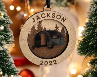 Adorno de camping personalizado / Adorno navideño personalizado / Adorno de campista personalizado / Adorno para actividades al aire libre / Adorno personalizado