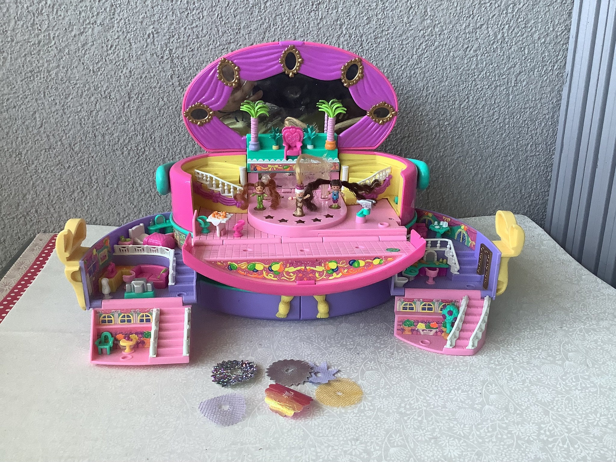 Polly Pocket - 2004 Fashion Beach Game, Brand New -Opened Box
