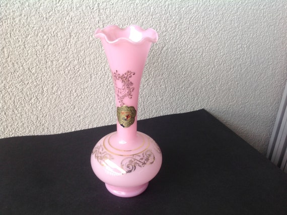 フランス　アンティーク　オパリンガラス　フラワーベース　薄いピンク フランス アンティーク オパリンガラス フラワーベース 薄い