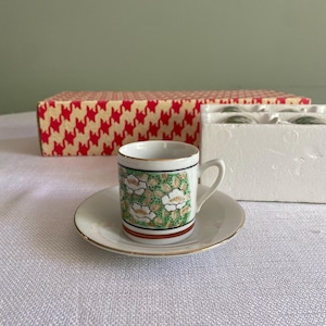 Juego de taza y platillo de espresso japonés vintage. Caja original. Una taza dañada. Historia de un regalo de boda de los años 70.
