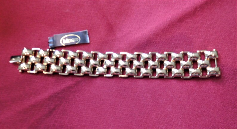 MONET Bracelet Goldtone 7 Long x 1 Wide 1970/'S