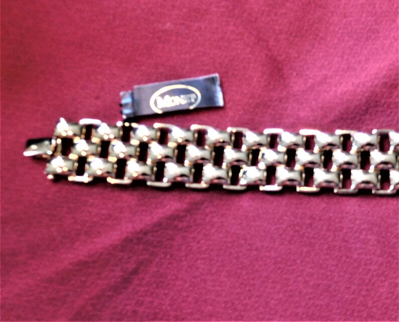 MONET Bracelet  Goldtone 7 Long x 1 Wide 1970/'S