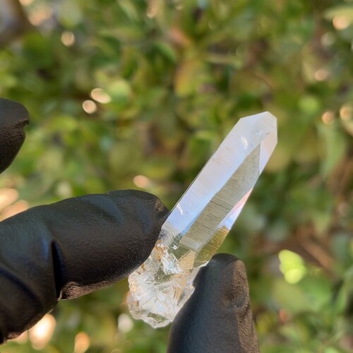 Colombian Lemurian Quartz point shops - 14g