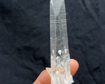 Top Quality Muzo habit chisel-tip Quartz point from Colombia