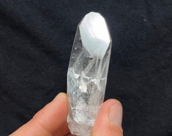 Optical chisel-tip Quartz point w/ double terminated Penetrator from Colombia