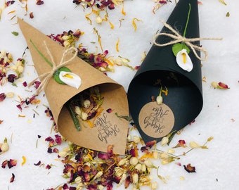 Wedding Toss Cone Kit: Kraft Confetti Cones with Lily Flower