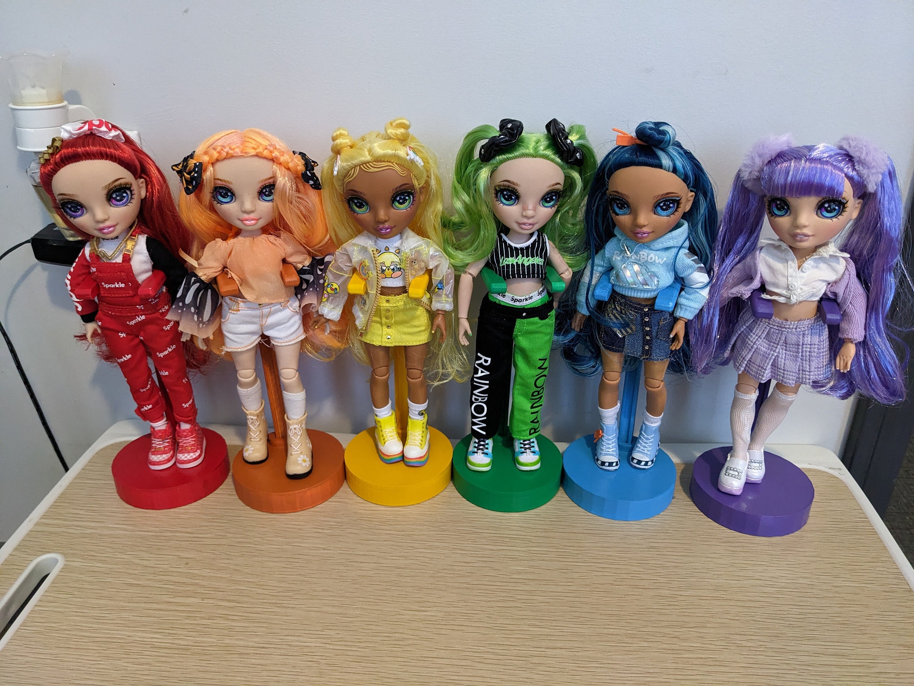 Doll Stand for 9 dolls Fits Rainbow High Junior High Dolls 
