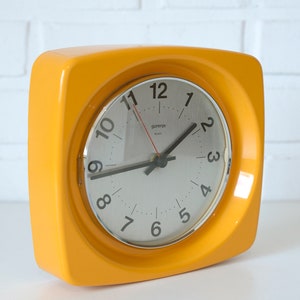 Mid Century Modern Wall Clock / Vintage Capsule Clock / Space Age / Made in Yugoslavia 80's