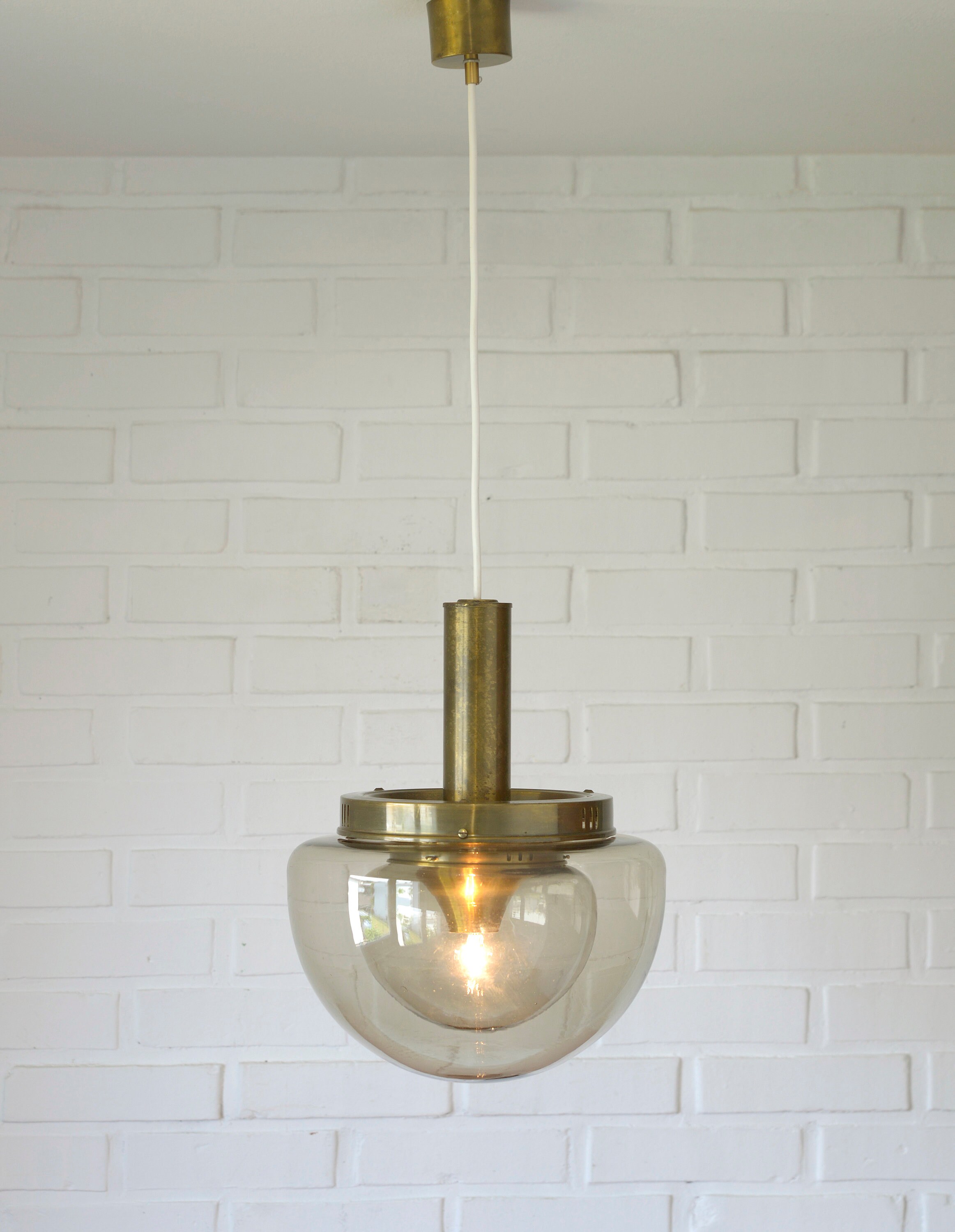 ヴィンテージ真鍮ペンダントライト：スモークガラス、ミッド