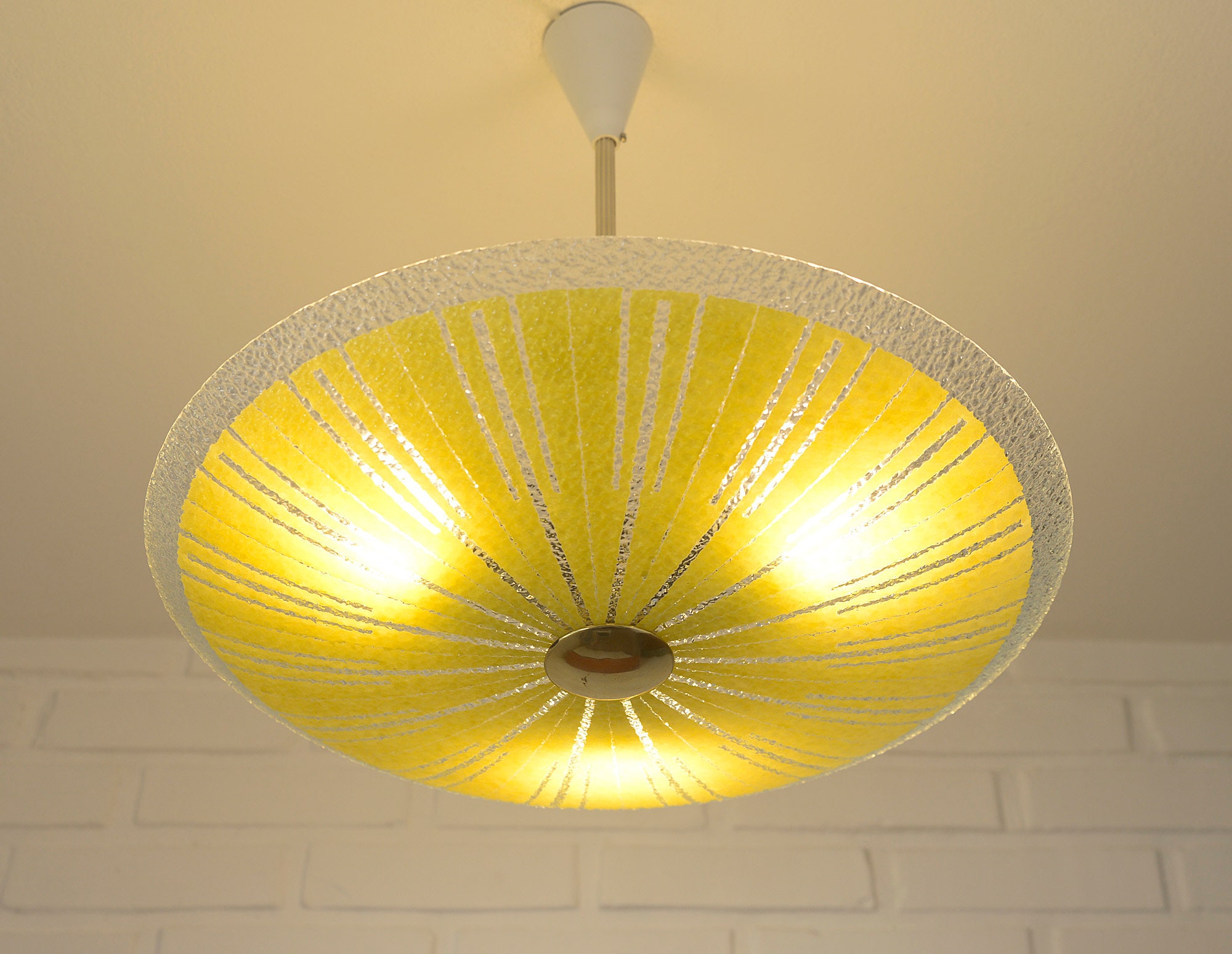 lampe suspendue sunburst vintage/lustre en verre jaune lampe soucoupe space age allemagne meissen 50's mid century modern