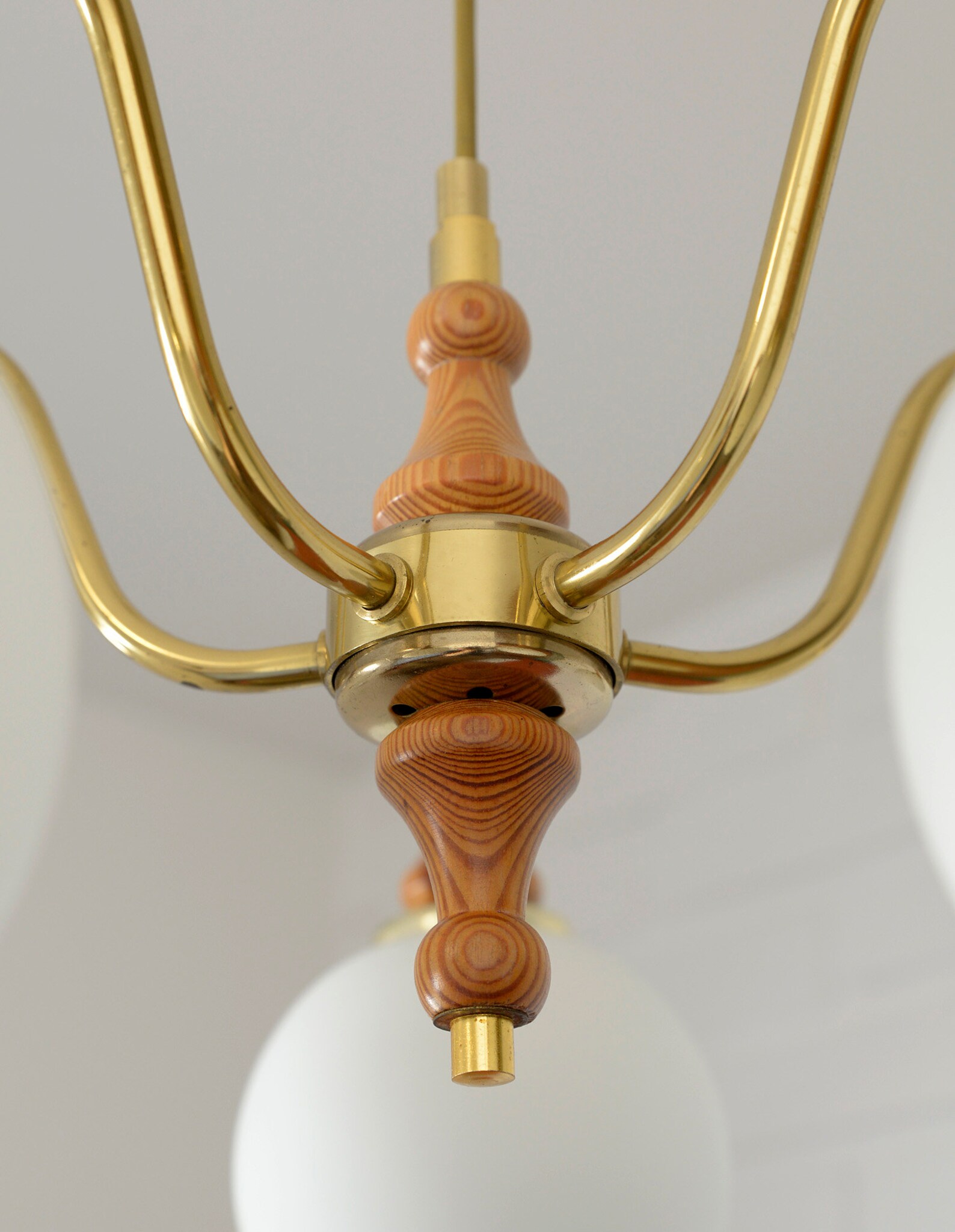 gold gooseneck light