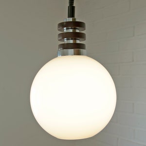 Witte Vintage hanglamp / Mid Century Modern / Space Age Glazen Light Fixture / Joegoslavië 1970s