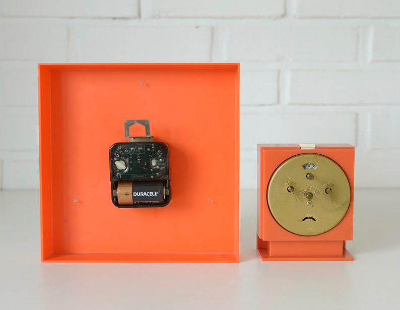 Set of 2 / Orange Vintage Clocks / Wall Clock / Alarm Clock / Desk Clock / Insa Yugoslavia 1970's / Mid Century Modern image 8