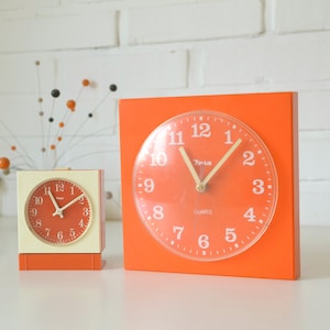 Set of 2 / Orange Vintage Clocks / Wall Clock / Alarm Clock / Desk Clock / Insa Yugoslavia 1970's / Mid Century Modern image 4