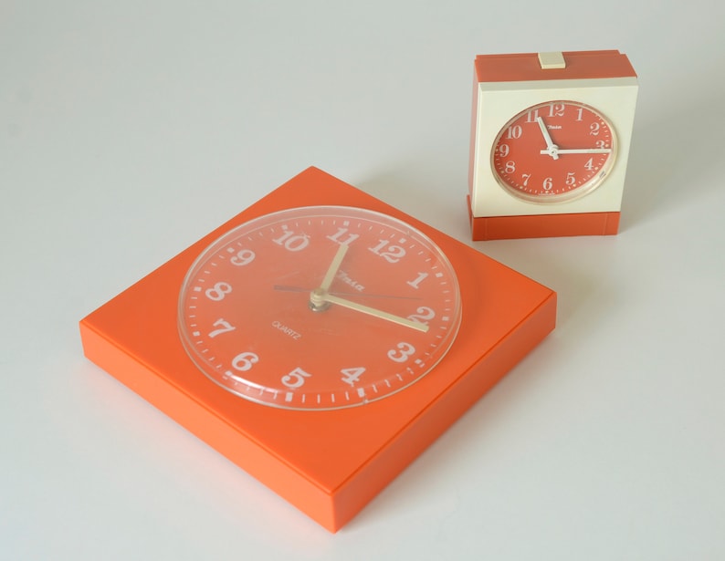 Set of 2 / Orange Vintage Clocks / Wall Clock / Alarm Clock / Desk Clock / Insa Yugoslavia 1970's / Mid Century Modern image 6