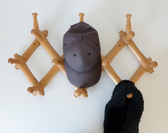 Vintage Accordion Coat Rack: Beech Wood Farmhouse Decor