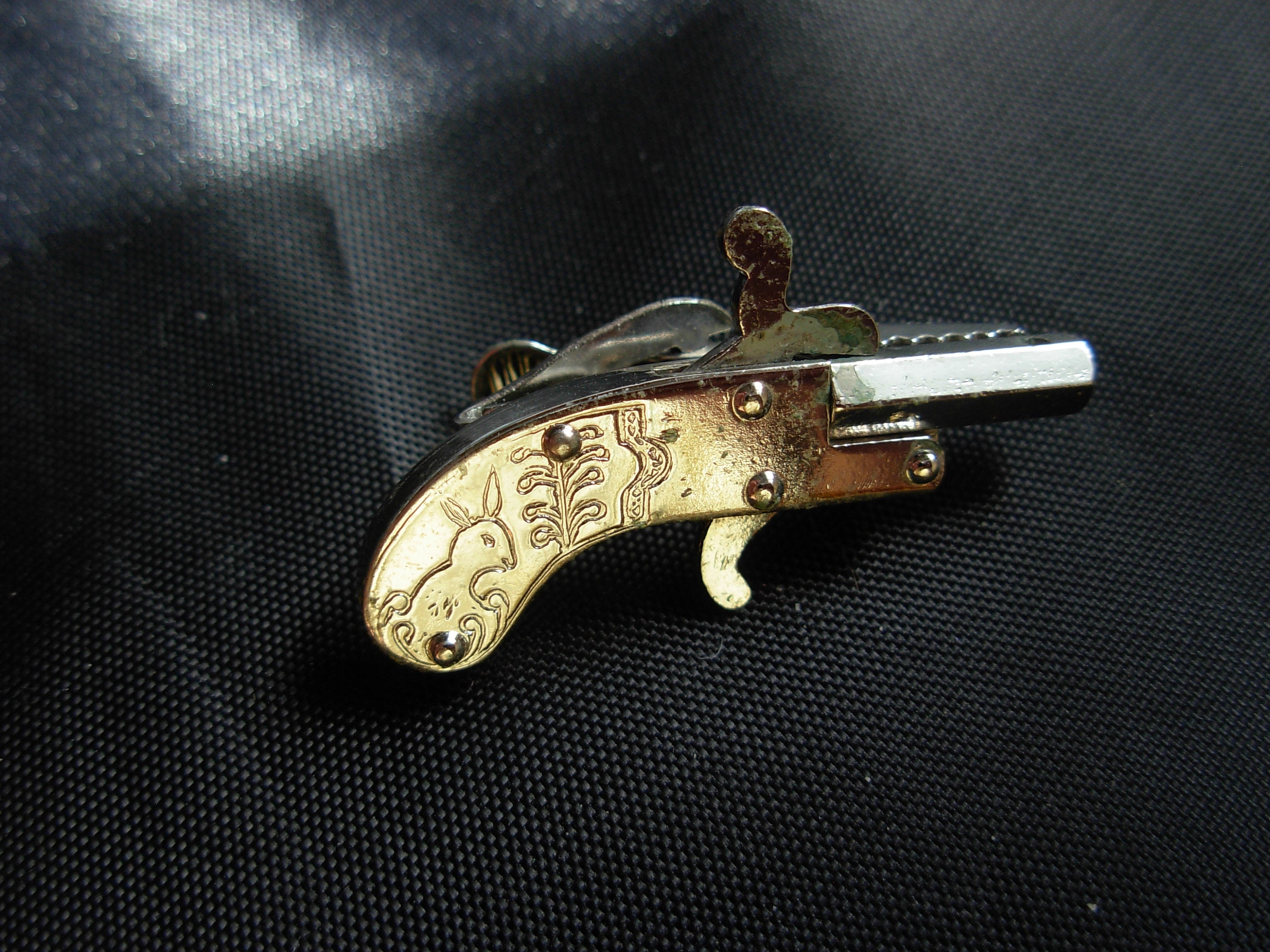 Ancien pistolet urinoir – Luckyfind