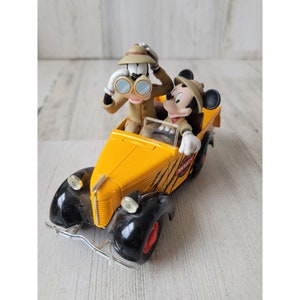 Bantam Disney Safari Mickeys tours car limited edition goofy figure jeep